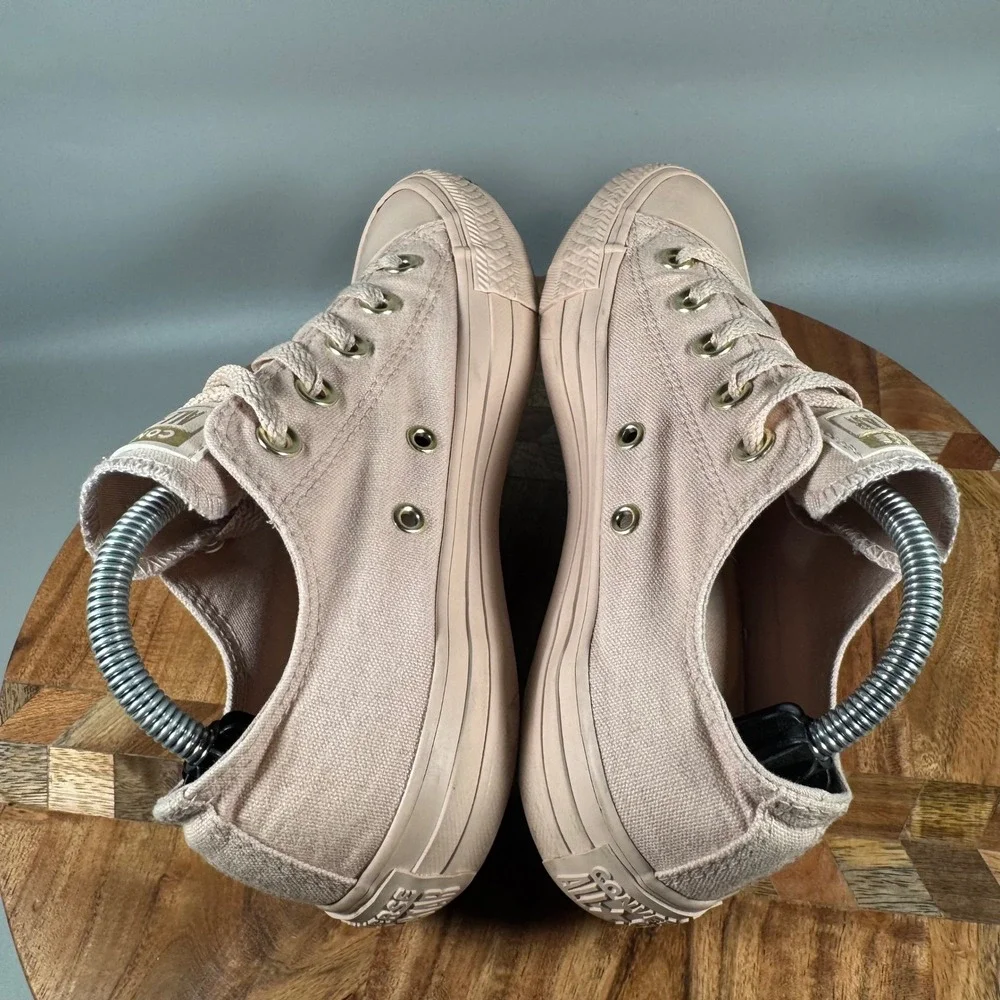 Converse Chuck Taylor All Star Low‎ Top Sneakers Pink Women US 6 EU 36.5